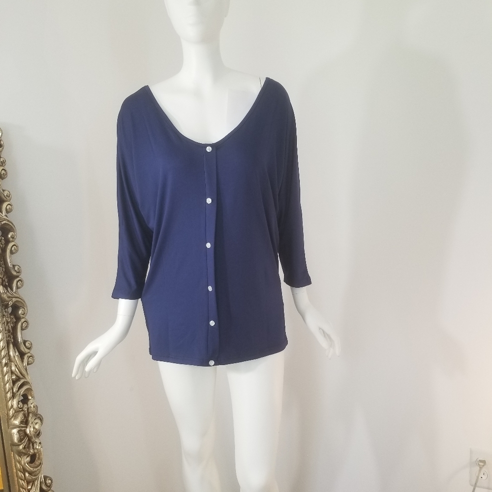 New,navy blue  knit shirt